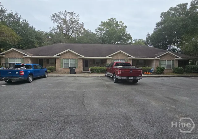 Multi family home for sale at 1 Dogwood Ave, Savannah, GA 31410 | MLS# SA367344 | Listing updated on 2026-10-29