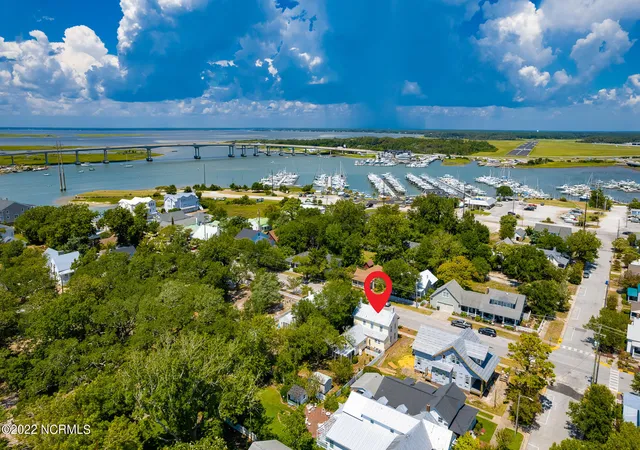 Photo 3 of Single family home for sale at 212 Broad St, Beaufort, NC 28516 | MLS# 100551667 | Listing updated on 2026-10-02