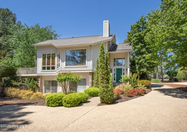 Photo 2 of Single family home for sale at 15 Shenecossett Ln, Pinehurst, NC 28374 | MLS# 100571334 | Listing updated on 2026-08-18