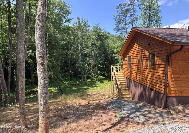 Photo 3 of Single family home for sale at 109 Chestnut Oaks Dr, Murphy, NC 28906 | MLS# 98544443 | Listing updated on 2026-09-18