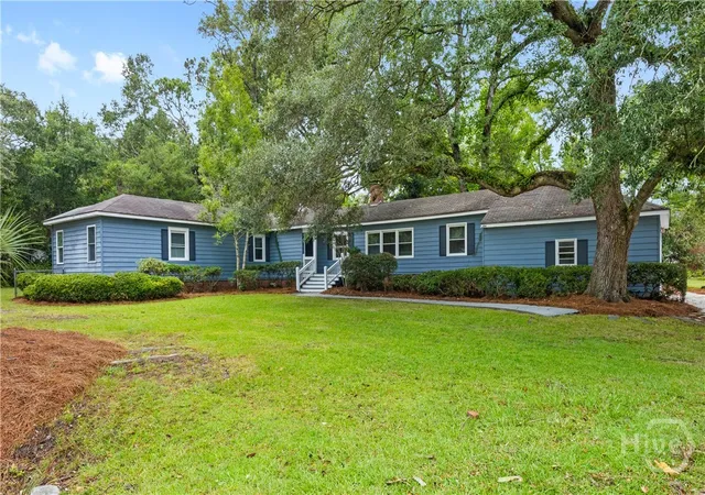 Photo 2 of Single family home for sale at 4 Dorothy Dr, Savannah, GA 31406 | MLS# SA339401 | Listing updated on 2026-09-08