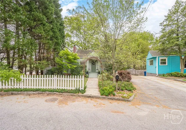 3rd image of 712 Berkeley Ave Nw, Atlanta, GA 30318 | MLS# CL354960