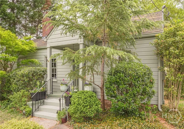 5th image of 712 Berkeley Ave Nw, Atlanta, GA 30318 | MLS# CL354960