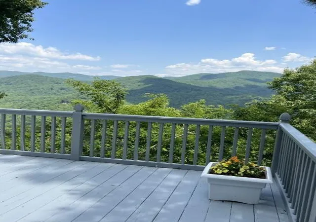 Homes for sale in Franklin, NC | 889 Big Ridge Rd, Franklin, NC 28734 | MLS# 98539609