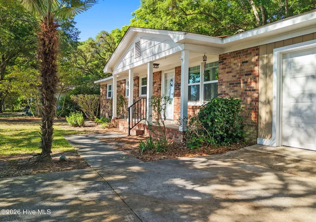 Homes for sale in Ocean Isle Beach, NC | 1646 Waterway Dr Sw, Ocean Isle Beach, NC 28469 | MLS# 100576349