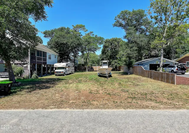 Homes for sale in Oak Island, NC | 107 Ne 35Th St, Oak Island, NC 28465 | MLS# 100576507