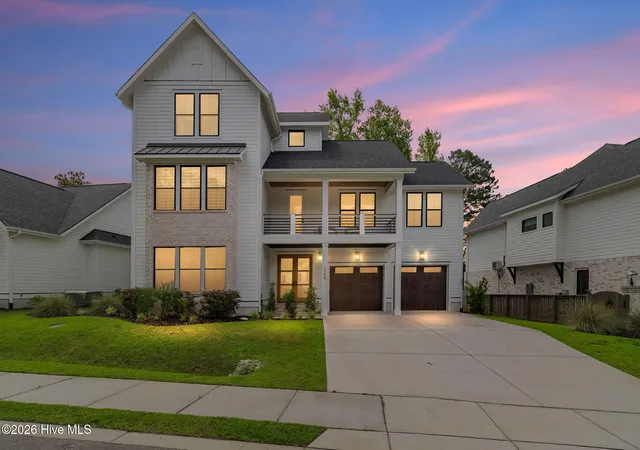 Photo 2 of Single family home for sale at 1748 Herons View Dr, Wilmington, NC 28401 | MLS# 100577625 | Listing updated on 2026-09-02