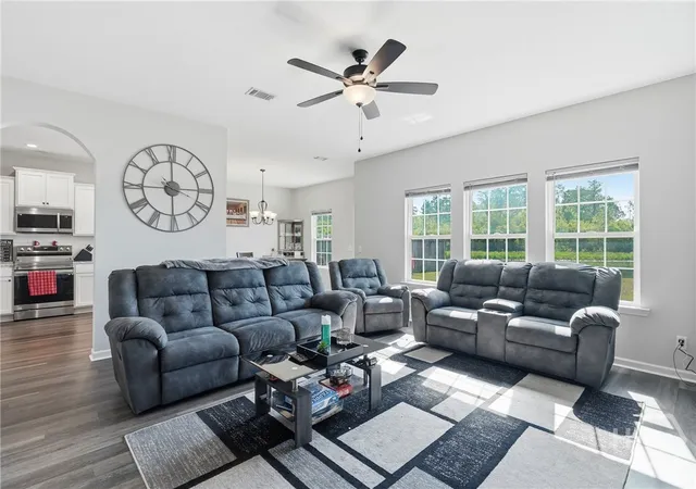 5th image of 113 Battalion Ln, Hinesville, GA 31313 | MLS# SA354292