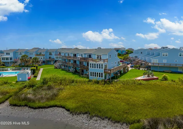 Photo 3 of Single family home for sale at 35 Bermuda Landing Pl, N Topsail Beach, NC 28460 | MLS# 100593677 | Listing updated on 2026-08-18