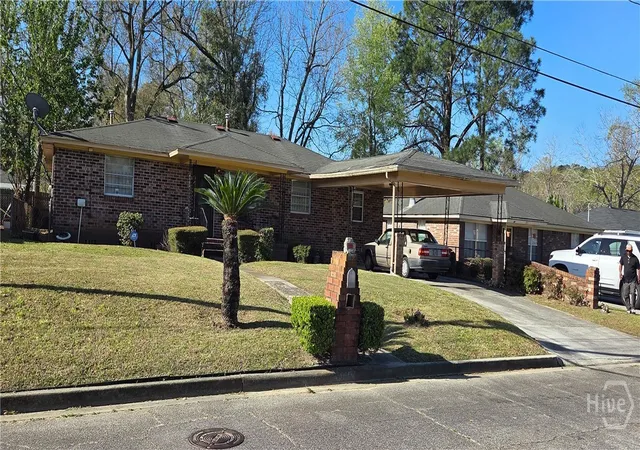 Homes for sale in Savannah, GA | 1905 Tuskegee St, Savannah, GA 31405 | MLS# SA351223