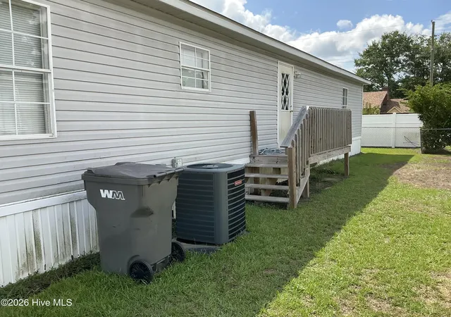 Photo 23 of Manufactured home for sale at 77 Maple Ave, Elizabethtown, NC 28337 | MLS# 100591807 | Listing updated on 2026-08-18