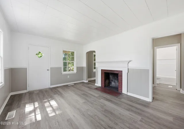 Photo 3 of Single family home for sale at 1610 Queen Anne Ln, New Bern, NC 28560 | MLS# 100575226 | Listing updated on 2026-09-05