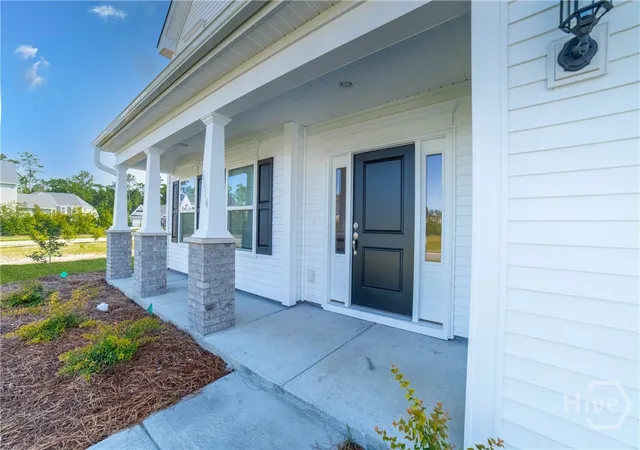 Homes for sale in Richmond Hill, GA | 5114 Castleoak Dr, Richmond Hill, GA 31324 | MLS# SA354634