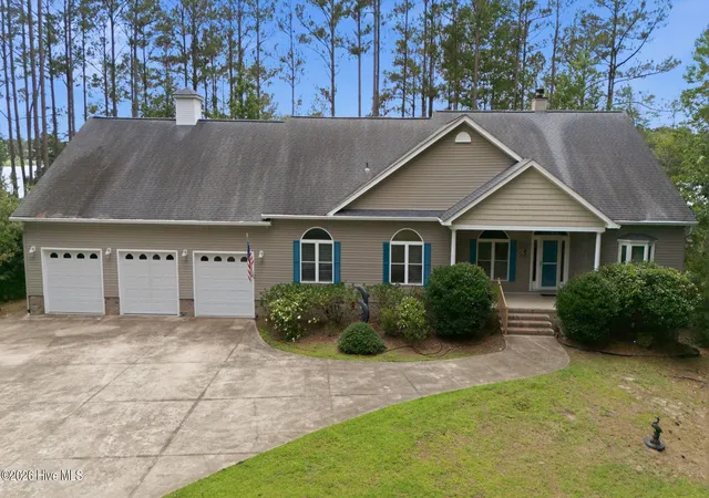Photo 2 of Single family home for sale at 308 Vicksburg Ct, Havelock, NC 28532 | MLS# 100577986 | Listing updated on 2026-09-13