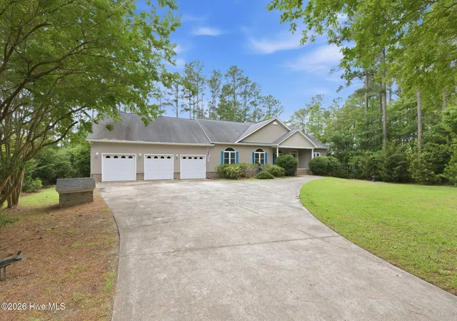 Photo 3 of Single family home for sale at 308 Vicksburg Ct, Havelock, NC 28532 | MLS# 100577986 | Listing updated on 2026-09-13