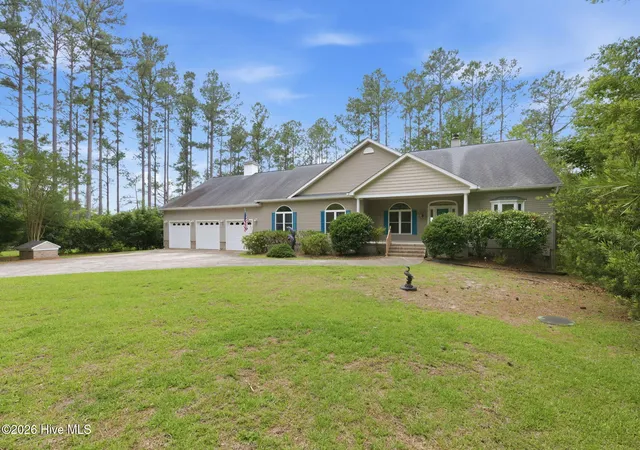 Photo 3 of Single family home for sale at 308 Vicksburg Ct, Havelock, NC 28532 | MLS# 100577986 | Listing updated on 2026-10-04
