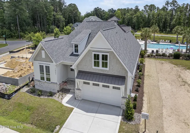 Photo 3 of Single family home for sale at 1552 Riverview Ter, Wilmington, NC 28401 | MLS# 100577681 | Listing updated on 2026-08-18