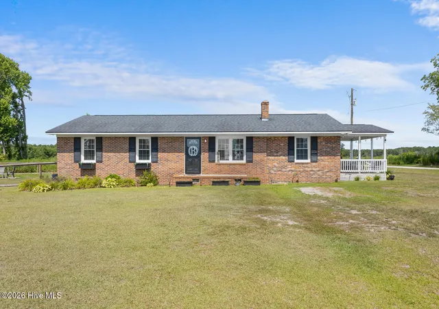 Homes for sale in Beulaville, NC | 396 Edwards Rd, Beulaville, NC 28518 | MLS# 100586336