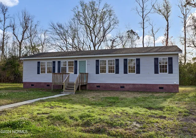 Photo 4 of Single family home for sale at 3112 John Grady Rd, Castle Hayne, NC 28429 | MLS# 100434145 | Listing updated on 2026-07-07