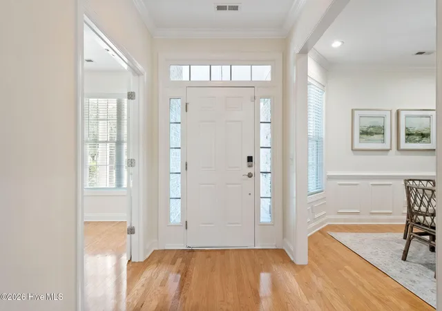 Photo 3 of Single family home for sale at 5427 Reserve Dr, Wilmington, NC 28409 | MLS# 100582665 | Listing updated on 2026-09-16
