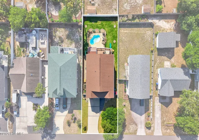 Photo 1 of Single family home for sale at 131 Ne 15th Street, Oak Island, NC 28465 | MLS# 100593718 | Listing updated on 2026-09-02