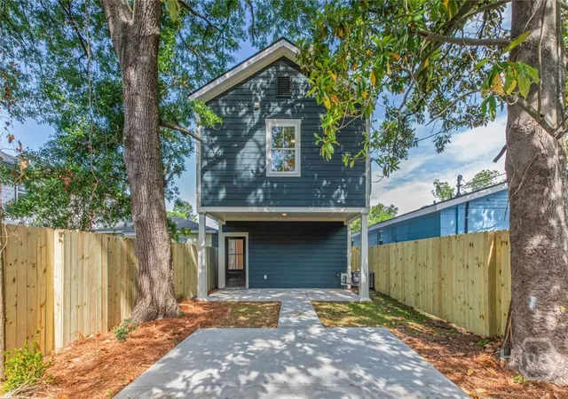 Photo 16 of Single family home for sale at 1608 Reynolds St, Savannah, GA 31401 | MLS# SA356475 | Listing updated on 2026-07-22