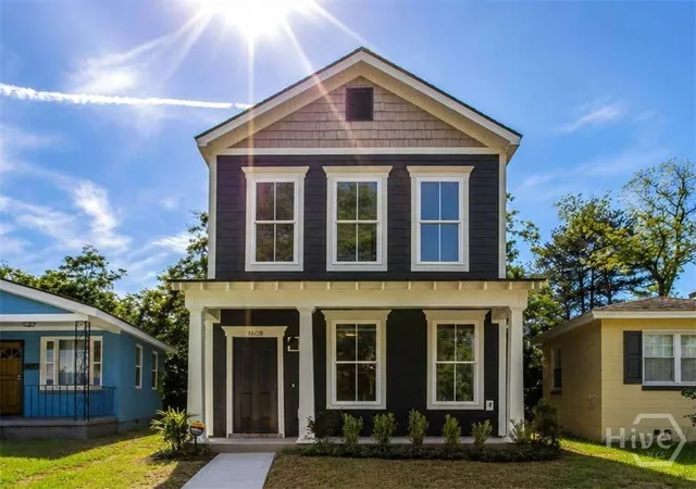 Photo 1 of Single family home for sale at 1608 Reynolds St, Savannah, GA 31401 | MLS# SA356475 | Listing updated on 2026-07-22
