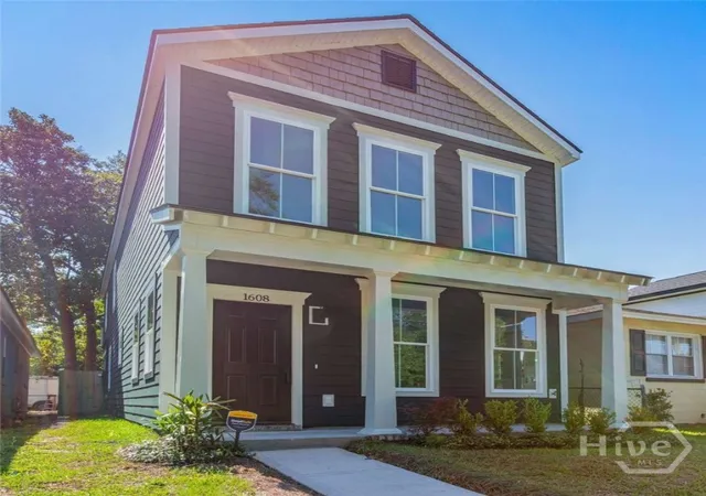 Photo 3 of Single family home for sale at 1608 Reynolds St, Savannah, GA 31401 | MLS# SA356475 | Listing updated on 2026-07-22