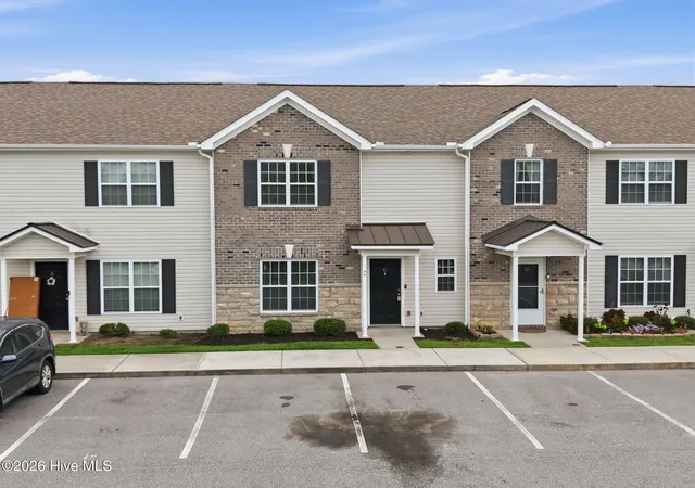 2nd image of 3329 Briarcliff Dr #C, Greenville, NC 27834 | MLS# 100586175