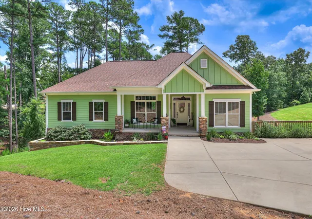 Photo 1 of Single family home for sale at 137 Memorial Dr, Mc Cormick, SC 29835 | MLS# 100590964 | Listing updated on 2026-08-18