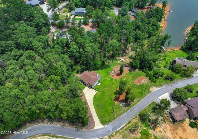 Photo 3 of Single family home for sale at 137 Memorial Dr, Mc Cormick, SC 29835 | MLS# 100590964 | Listing updated on 2026-08-18