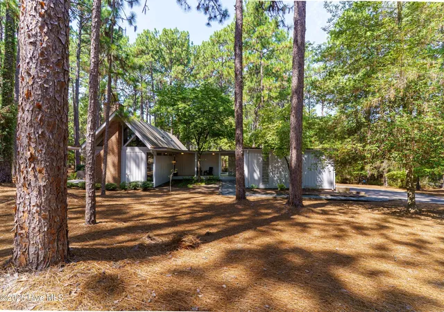 Photo 2 of Single family home for sale at 20 Pine Valley Cir, Pinehurst, NC 28374 | MLS# 100600184 | Listing updated on 2026-09-11