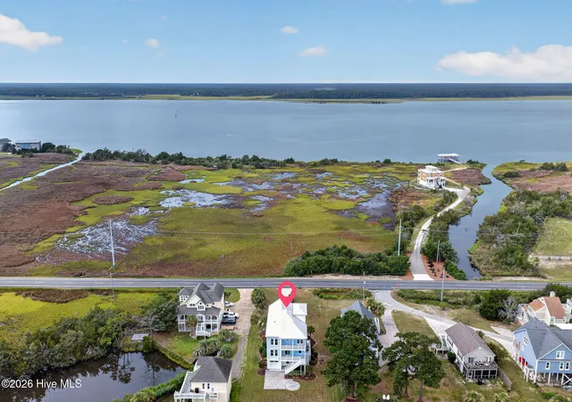 Photo 4 of Single family home for sale at 8453 River Rd, Wilmington, NC 28412 | MLS# 100587628 | Listing updated on 2026-08-18