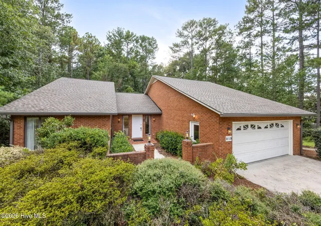 Photo 1 of Single family home for sale at 215 Englewood Rd, Aiken, SC 29803 | MLS# 100595952 | Listing updated on 2026-09-04