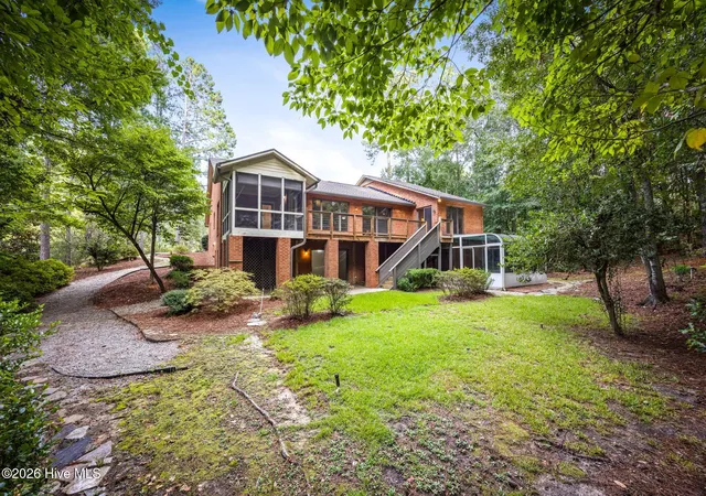 Photo 3 of Single family home for sale at 215 Englewood Rd, Aiken, SC 29803 | MLS# 100595952 | Listing updated on 2026-10-15
