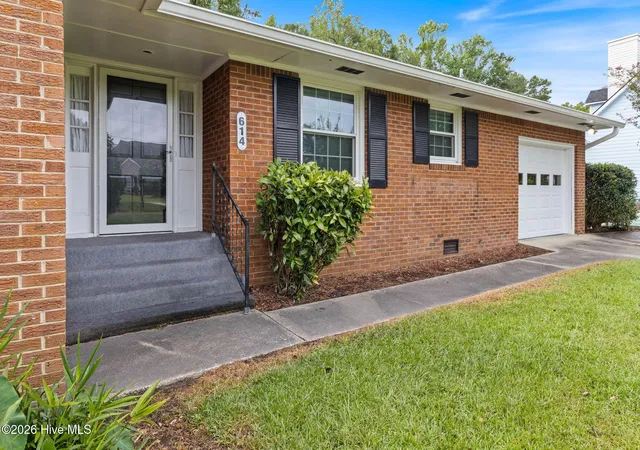 2nd image of 614 Wedgewood Rd, Whiteville, NC 28472 | MLS# 100589134
