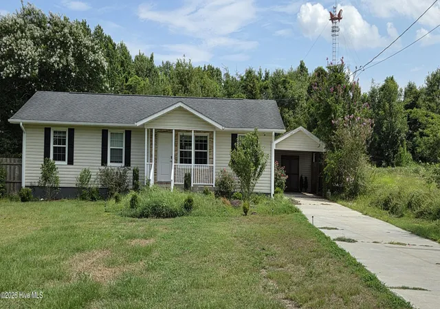 Photo 2 of Single family home for sale at 151 Lem Brown Rd, Chinquapin, NC 28521 | MLS# 100588538 | Listing updated on 2026-09-17