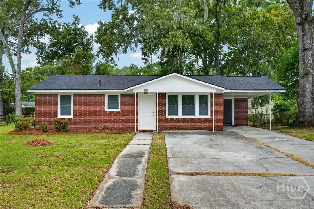 Photo 1 of Single family home for sale at 8601 Cresthill Ave, Savannah, GA 31406 | MLS# SA365950 | Listing updated on 2026-10-06