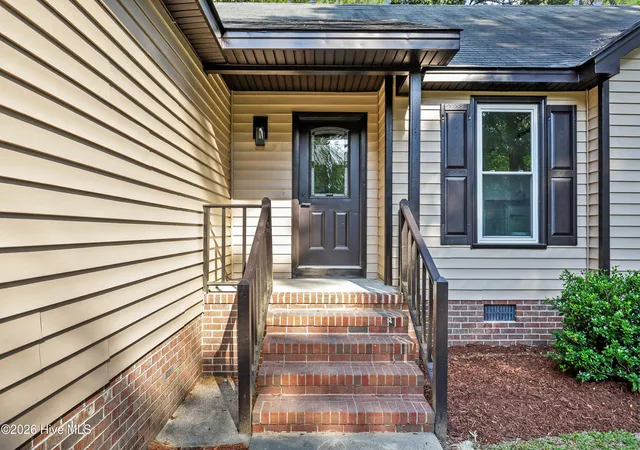Photo 3 of Single family home for sale at 202 N Pointe Dr, Goldsboro, NC 27530 | MLS# 100588344 | Listing updated on 2026-10-21