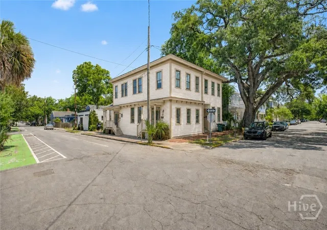 2nd image of 1116 Lincoln St, Savannah, GA 31401 | MLS# SA356347
