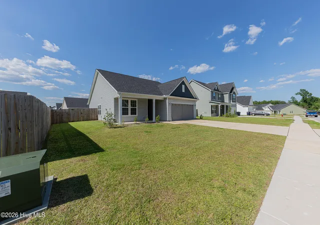 Photo 3 of Single family home for sale at 103 Flora Fld Dr, Jacksonville, NC 28546 | MLS# 100577839 | Listing updated on 2026-08-18