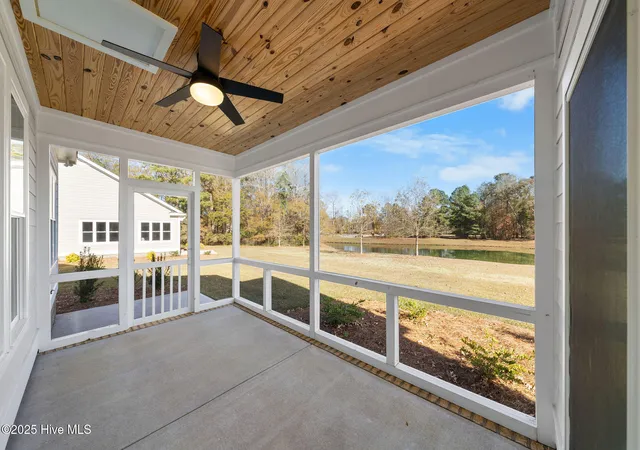 Photo 3 of Single family home for sale at 141 Sycamore Lakes Dr, Wallace, NC 28466 | MLS# 100537795 | Listing updated on 2026-08-18