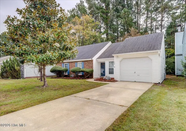 Single family home for sale at 208 Rankin Ct, New Bern, NC 28560 | MLS# 100613395