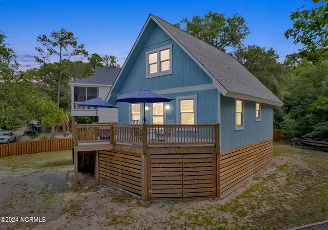 Homes for sale in Oak Island, NC | 116 Sw 22nd St, Oak Island, NC 28465 | MLS# 100581043