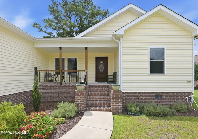 Homes for sale in New Bern, NC | 907 Sea Holly Ct, New Bern, NC 28560 | MLS# 100587761