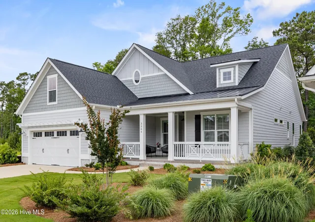 Photo 2 of Single family home for sale at 3386 Is Lakes Dr, Southport, NC 28461 | MLS# 100578703 | Listing updated on 2026-08-18