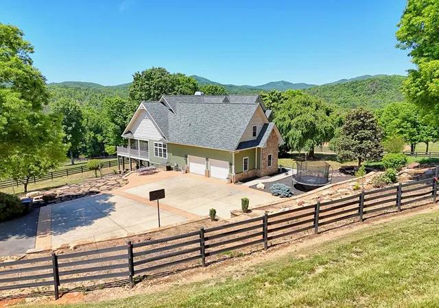 Photo 4 of Single family home for sale at 1193 Pine Log Rd, Warne, NC 28909 | MLS# 98544675 | Listing updated on 2026-08-18