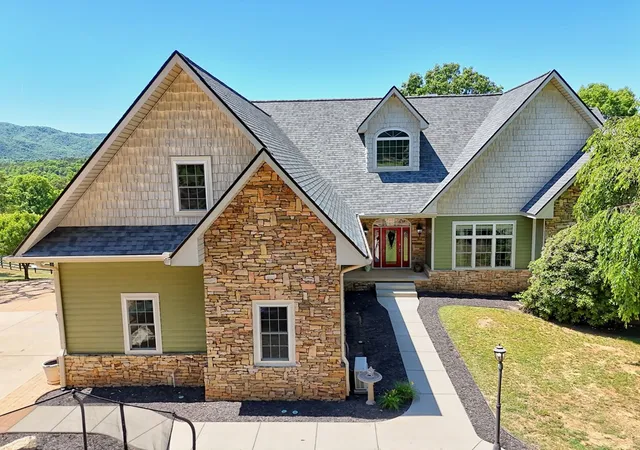 Photo 5 of Single family home for sale at 1193 Pine Log Rd, Warne, NC 28909 | MLS# 98544675 | Listing updated on 2026-08-18