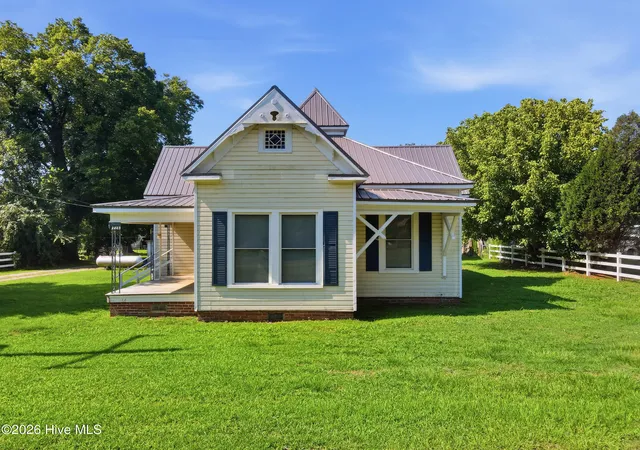 Photo 3 of Single family home for sale at 228 Main St Ex St, Aurora, NC 27806 | MLS# 100589444 | Listing updated on 2026-09-16