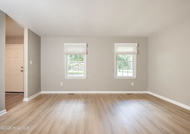 Photo 3 of Single family home for sale at 101 Hickory Ln, Edenton, NC 27932 | MLS# 100594935 | Listing updated on 2026-10-06